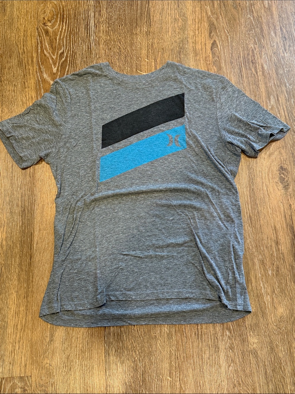 Hurley Men's Gray Short Sleeve Tee with Black and Blue Graphic